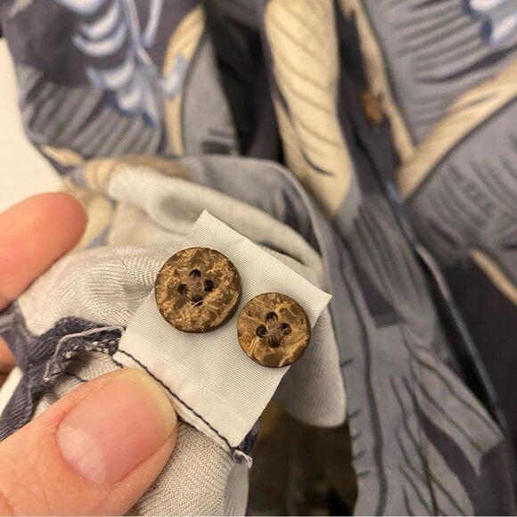 Tommy Bahama vintage 100% Silk navy blue Hawaiian Tropical button up Shirt -L - Picture 6 of 9